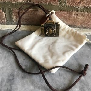Photo camera necklace